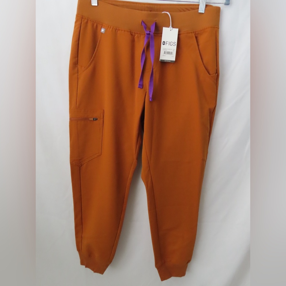 NWT FIGS Limited Women's Auburn PETITE Zamora Jogger Scrub Pants M
